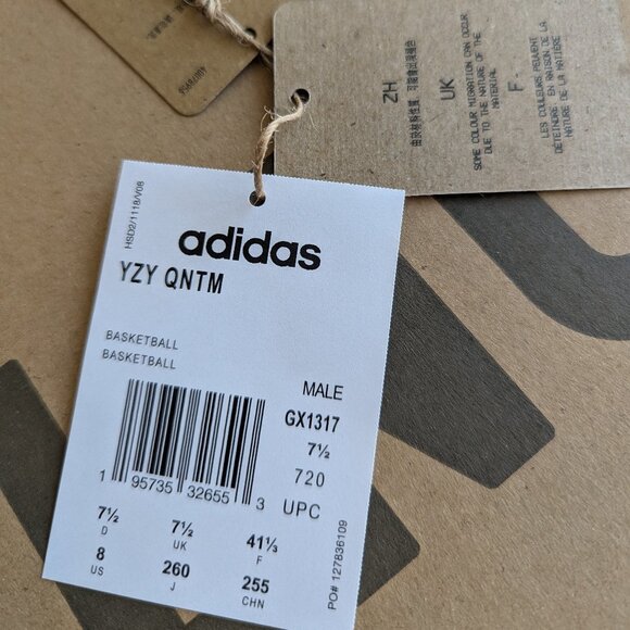 Adidas Yeezy Quantum in Onyx - Picture 9 of 11